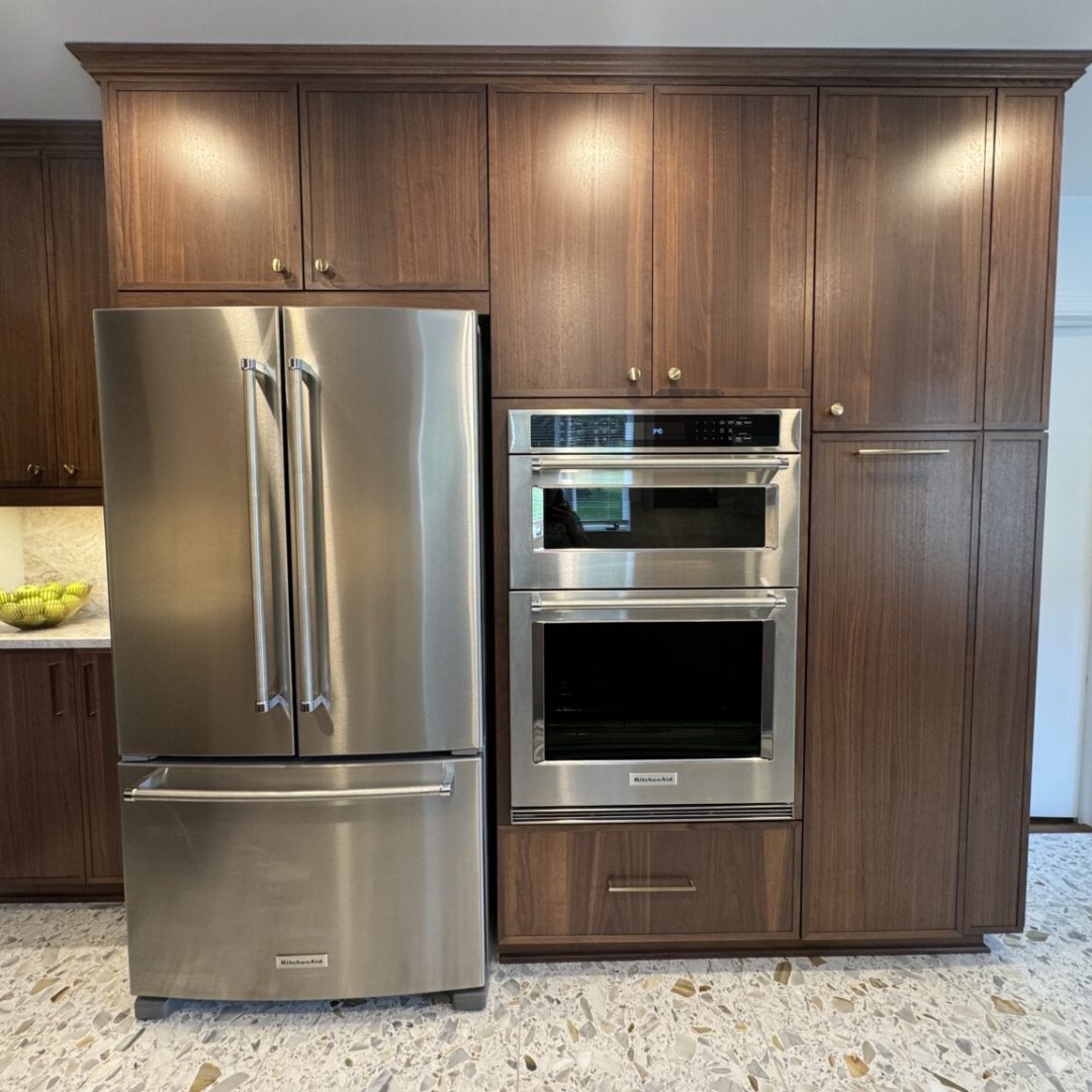 Built-in appliance idea, walnut cabinet inspiration, double oven design, modern kitchen idea, functional layout inspiration